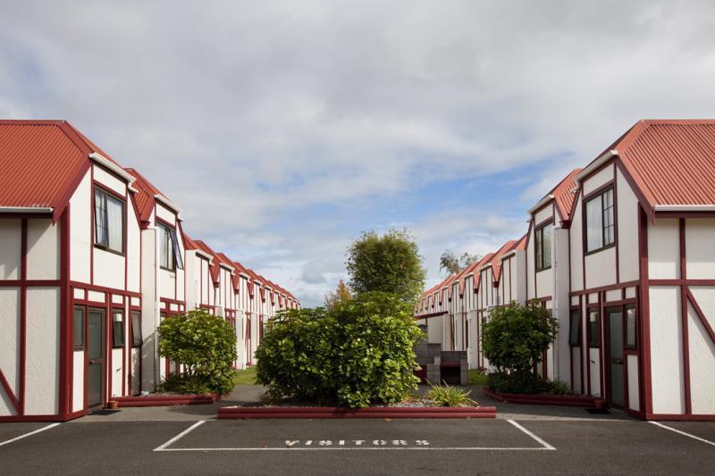 Aspen Manor Motel Hamilton Exterior photo